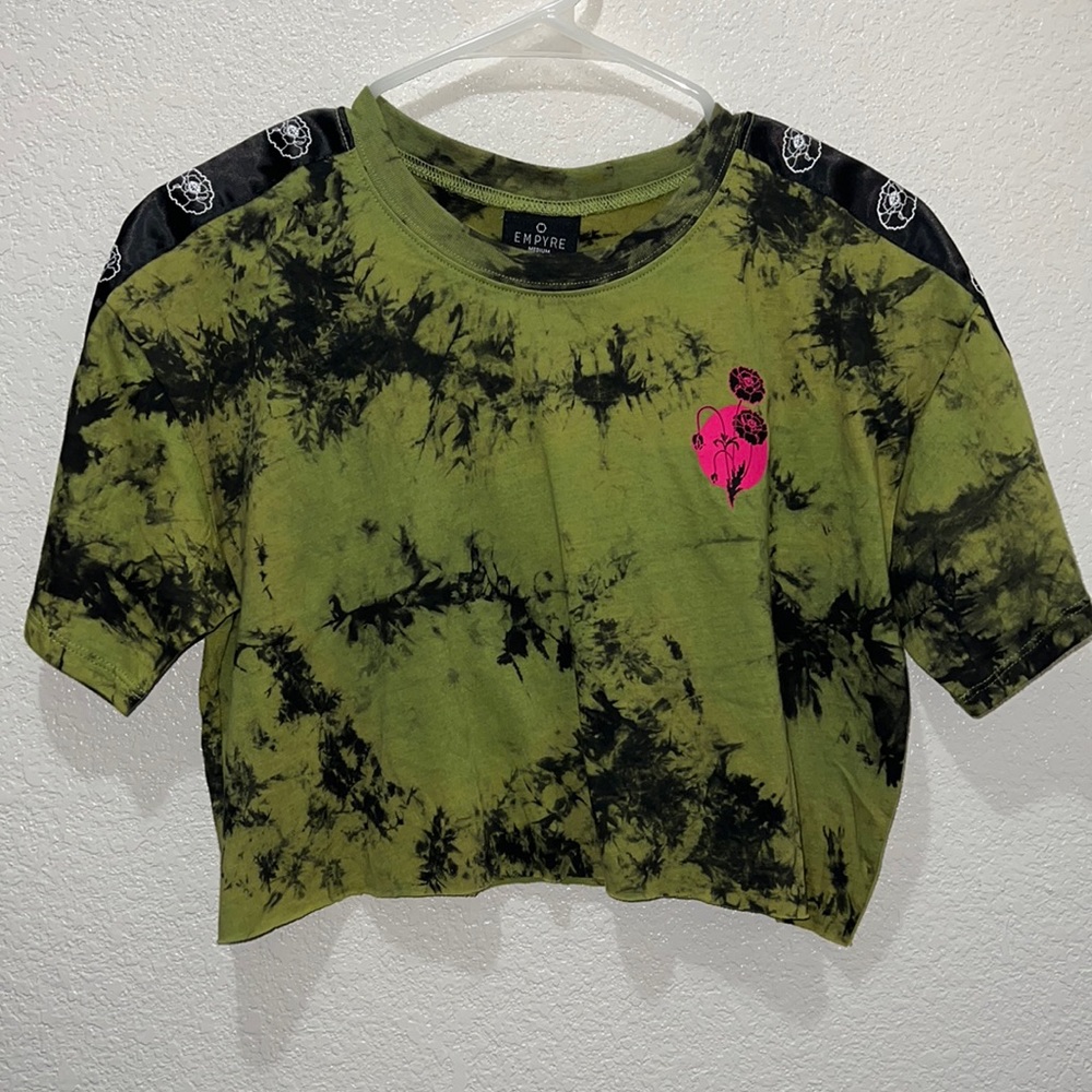 cute graphic crop top
